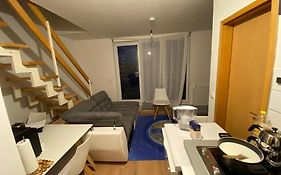 Studiozimmer für Männer